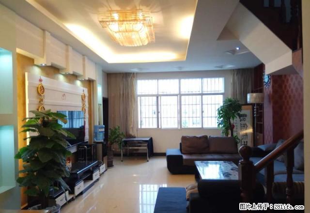 鼎毅中立 泛亚国际 复式楼 家具家电齐全 您可以直接拎包入住 - 房屋出租 - 房屋租售 - 德宏分类信息 - 德宏28生活网 dh.28life.net